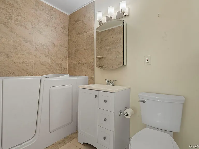 54 School St #121 — Photo 11