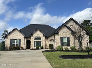 826 Kyler Ln, Bonaire, GA 31005