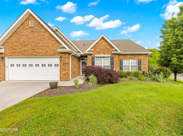 176 River Garden Ct, Sevierville, TN 37862