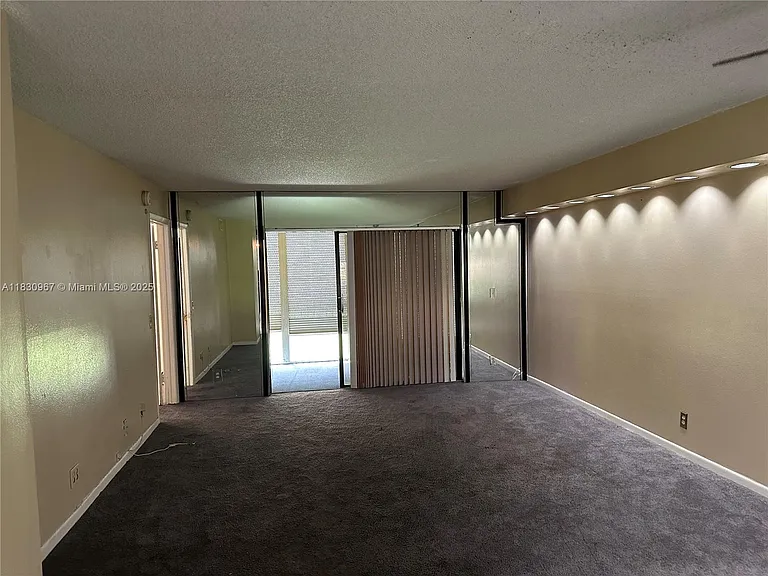 6575 W Oakland Park Blvd #214 — Photo 29