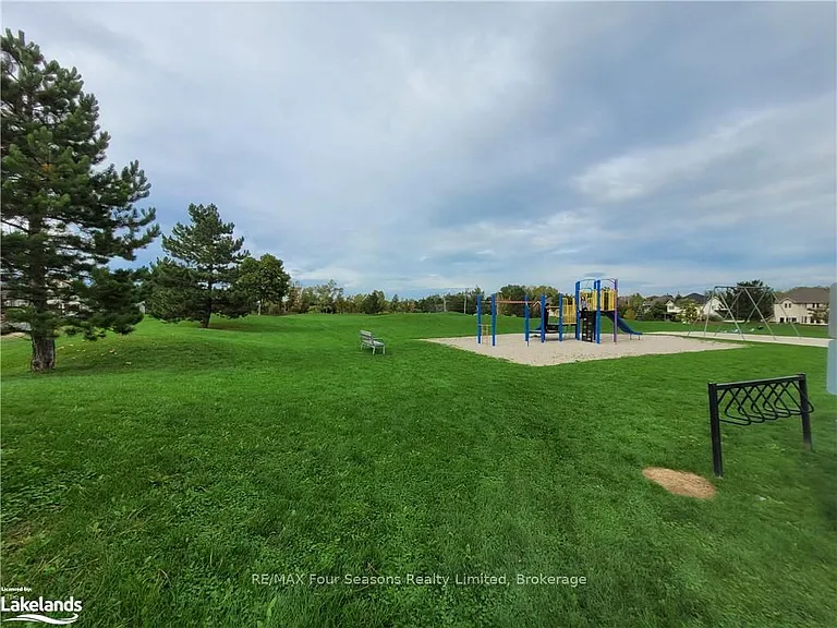 162 Settlers Way #37 — Photo 20