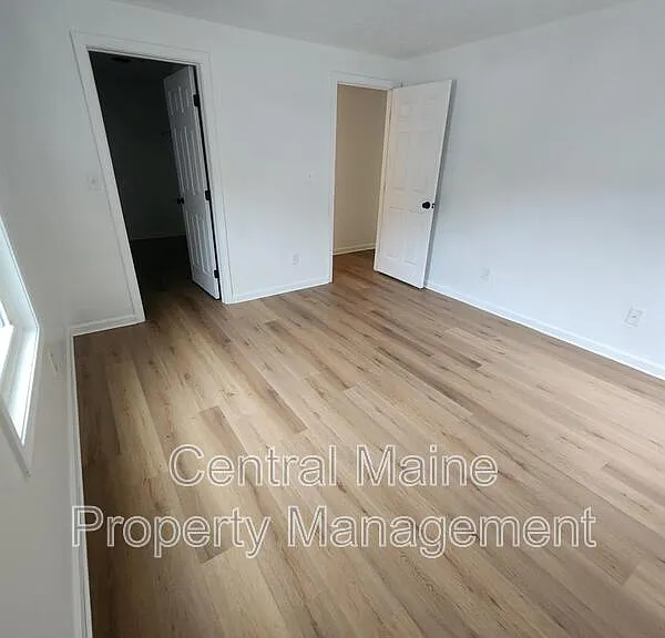 39 Northern Avenue Hts #8 — Photo 9