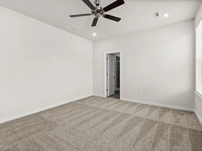 158 S Broyles St — Photo 17