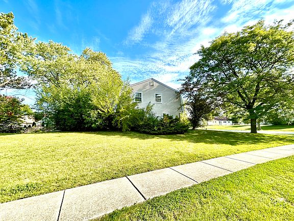 2nd image of 120 Wilmslow Ln