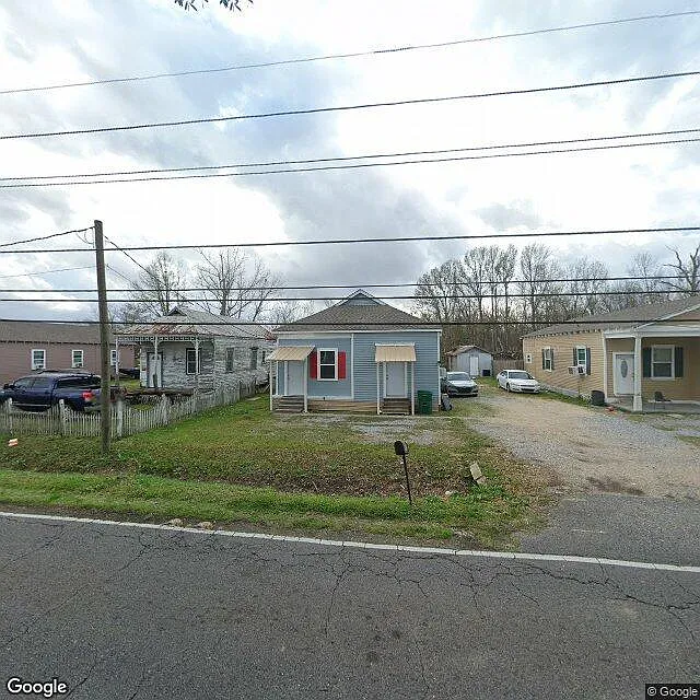 1233 N. Arline Avenue, Gramercy — Photo 1