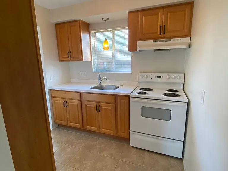 Barbara Manor — Photo 18