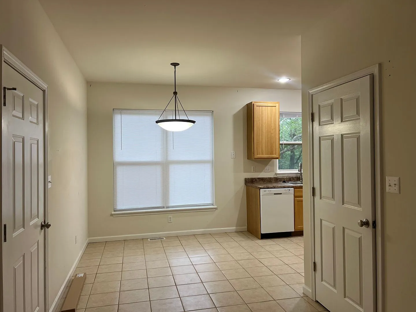 House on 5 acres 3 beds 2.5 baths — Photo 1