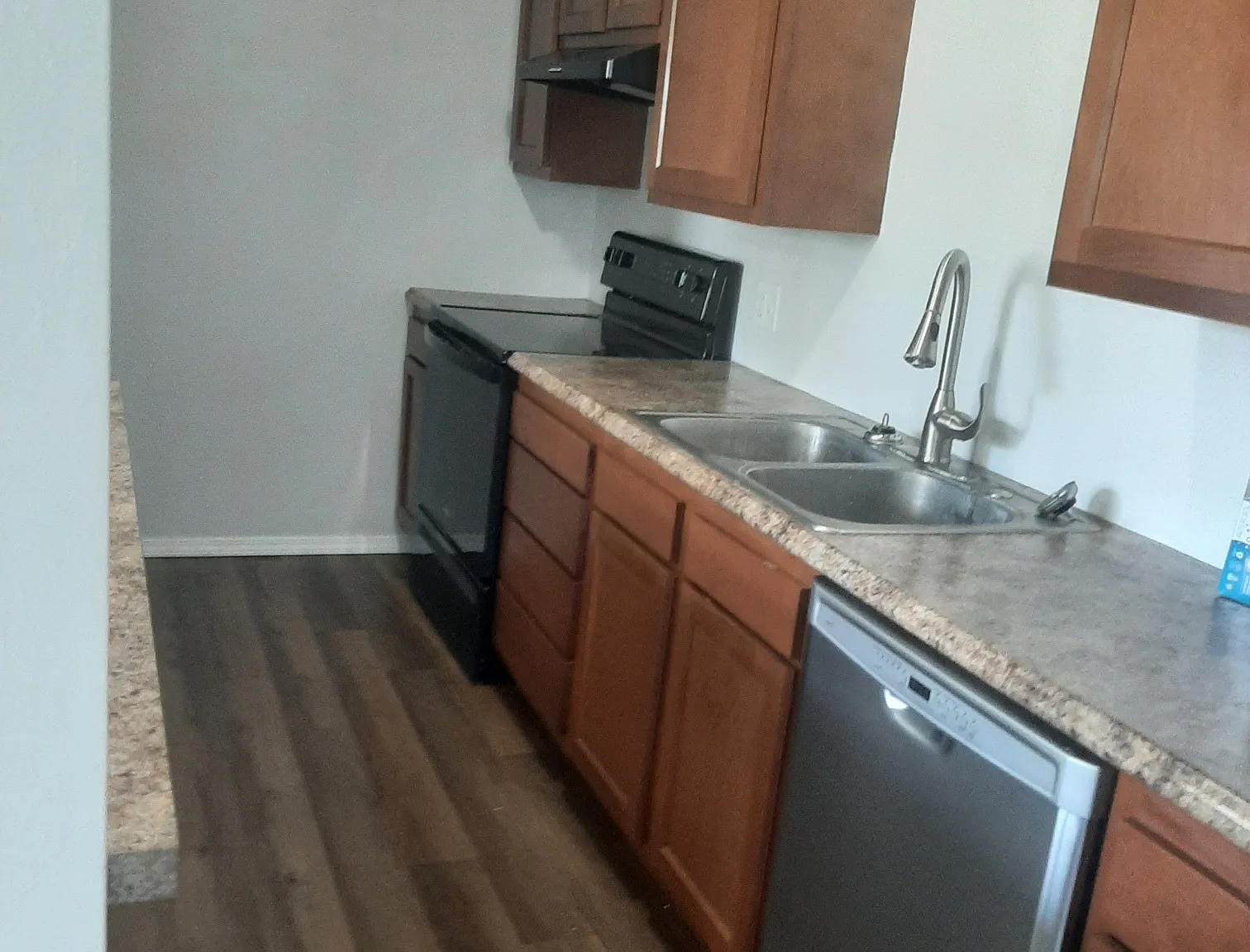2 bed, 950 sqft, $1,100 — Photo 4