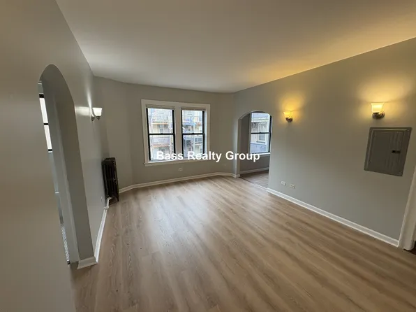 1724 W Estes Ave #204, Chicago, IL 60626