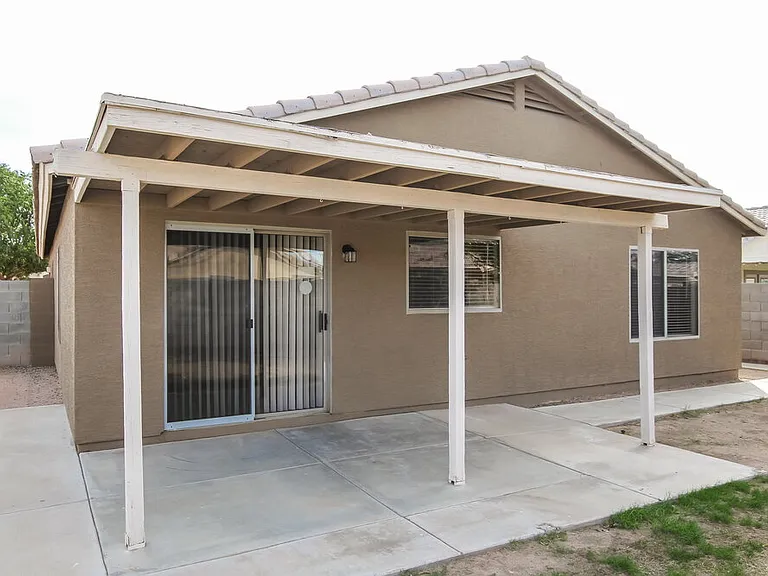 8740 W Loma Ln — Photo 15