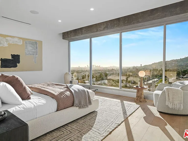 7135 Hollywood Blvd #W — Photo 26