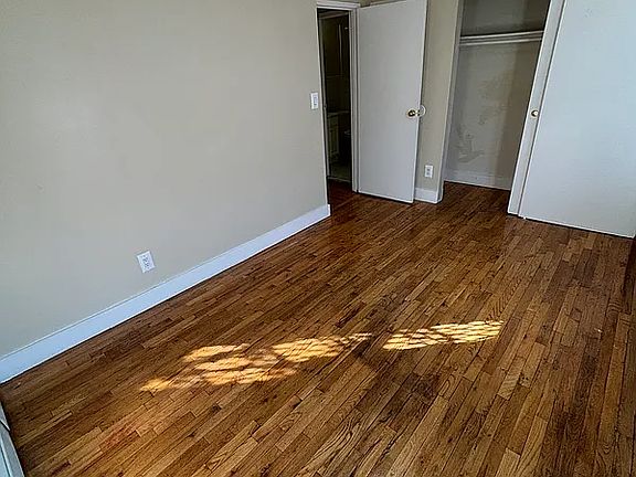 3rd image of 915 E 179th St #2