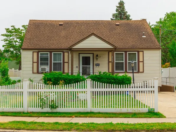 262 Park Avenue, Babylon, NY 11702