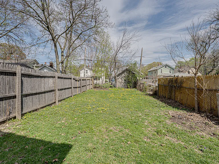 371 Cedar St — Photo 21