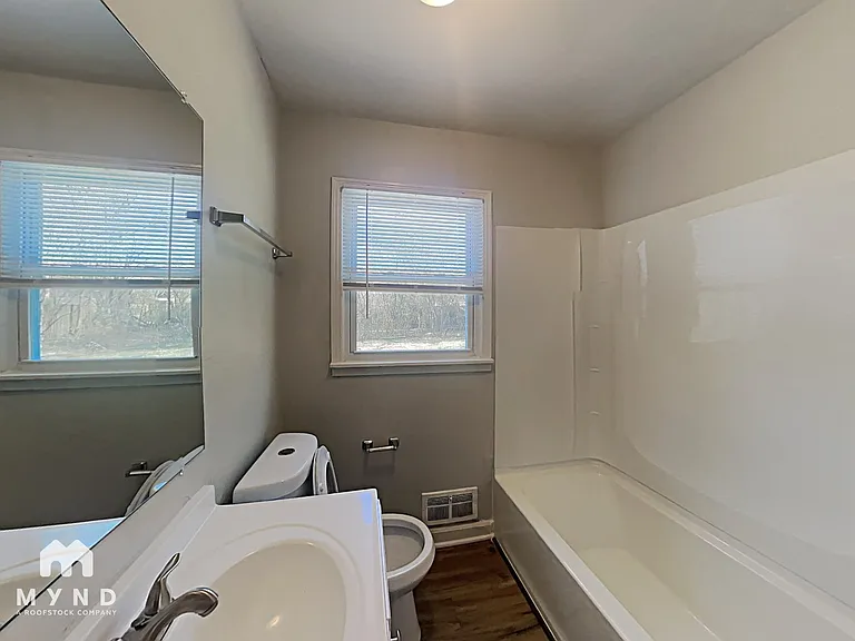 6345 Oakview Ln — Photo 12