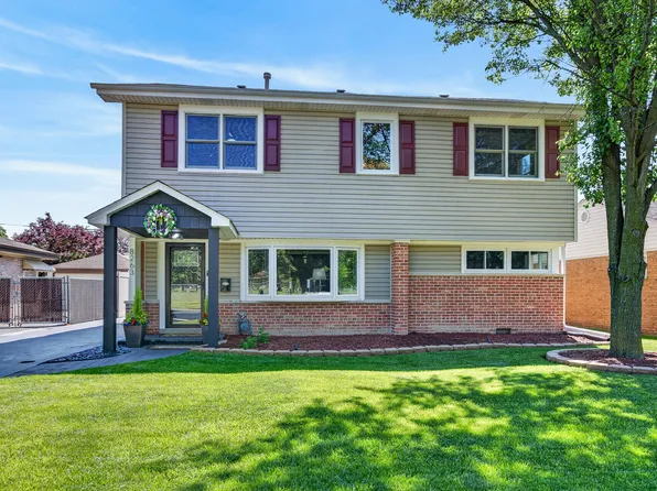 8263 N Washington St, Niles, IL 60714