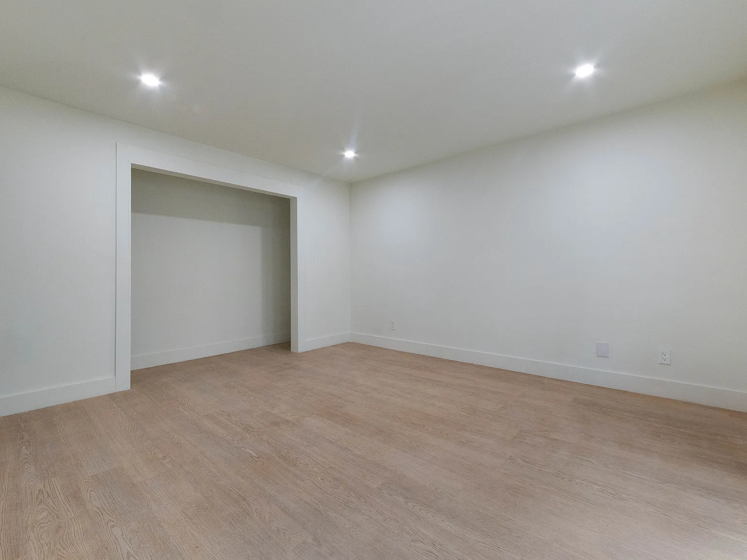 2 bed, 1411 sqft, $2,500 — Photo 4