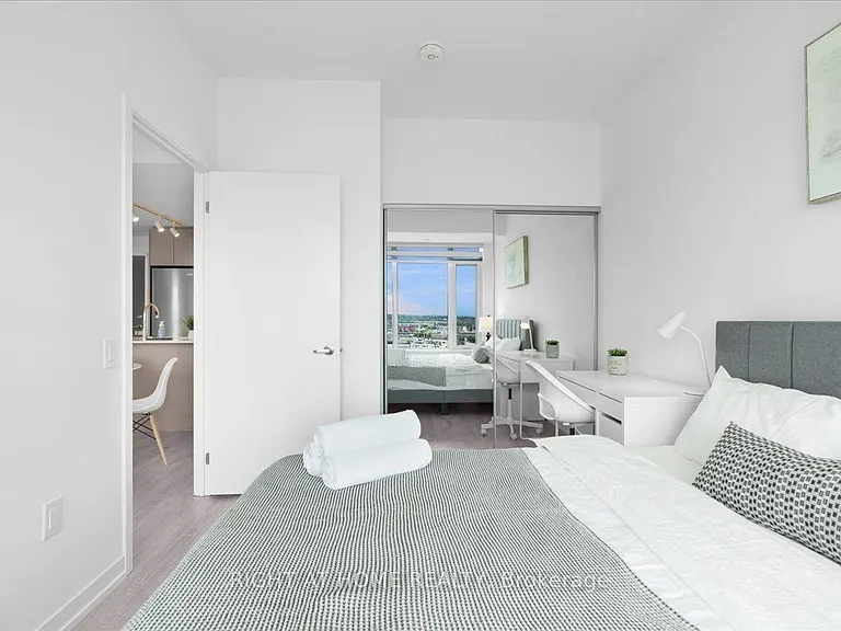 2485 Eglinton Ave W #1401 — Photo 27