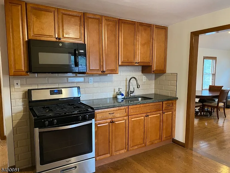 43 Martha Ave #2 — Photo 3