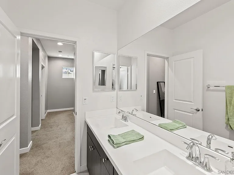 2028 Avenida Andanza — Photo 30