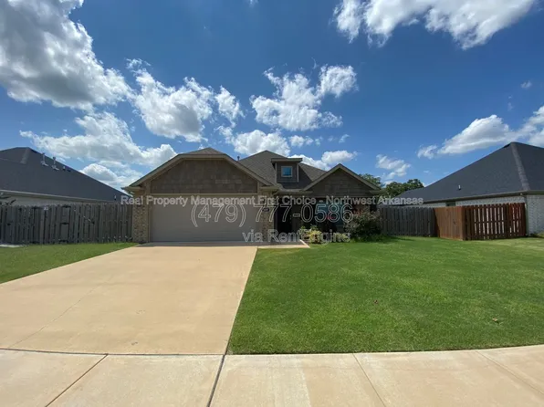109 S Geranium Ln, Fayetteville, AR 72704