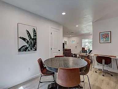 1410 Abbey Dr — Photo 8