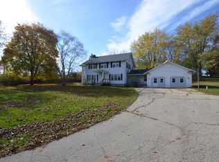 740 N Fremont St, Whitewater, WI 53190