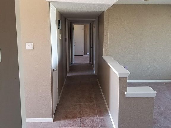 4th image of 219 Clairemont Dr