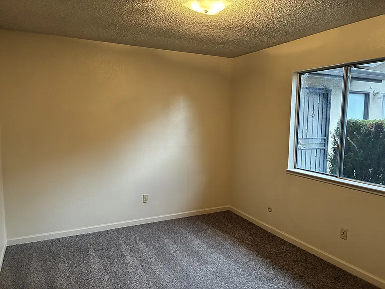 534 Sunrise Ave #C-1 — Photo 13