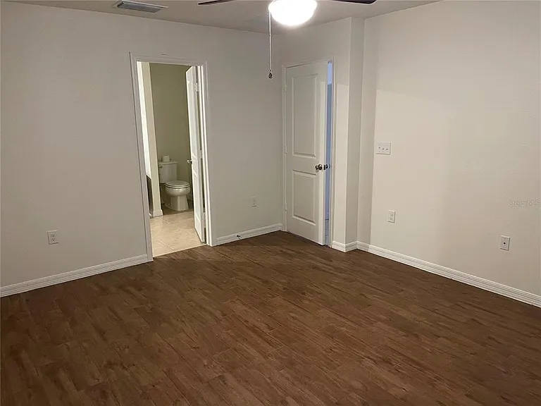 3063 Sanctuary Dr — Photo 2
