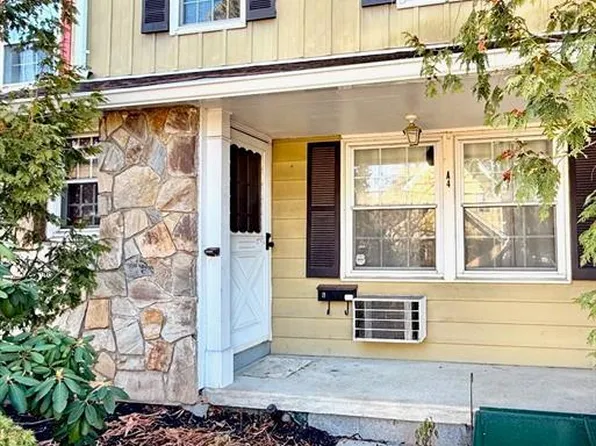 274 Hooker Avenue #A4, Poughkeepsie, NY 12603