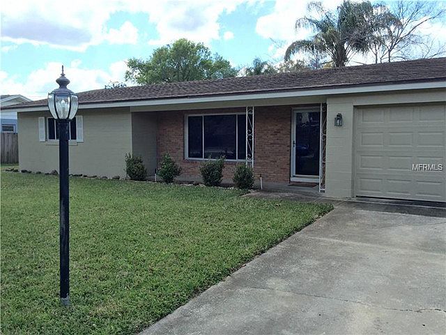 1st image of 1012 SE Edgewater Dr