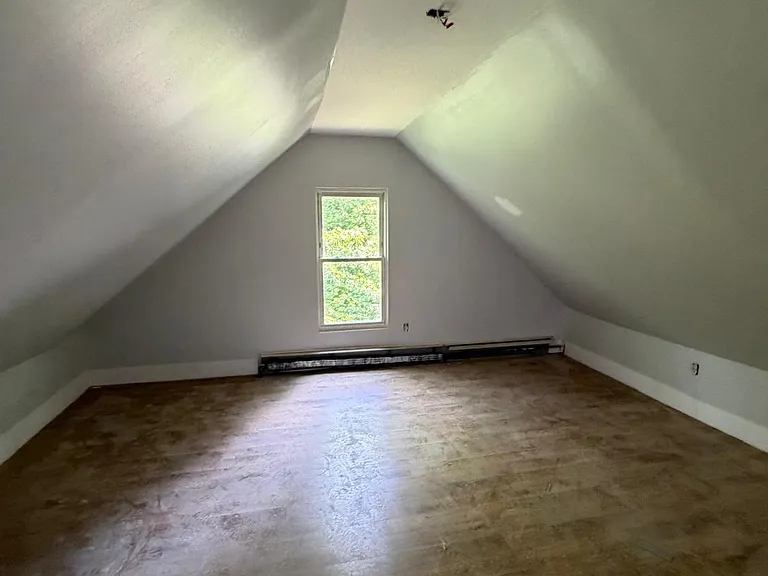147 Roff St #2 — Photo 3