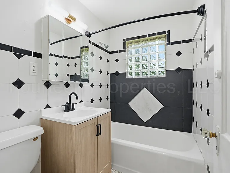8117 Walnut St — Photo 15