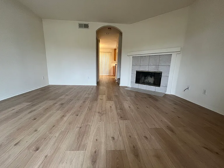 1430 Monroe Ave — Photo 3