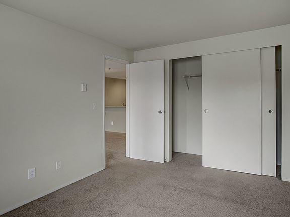 4th image of 920 N 34th St APT 72