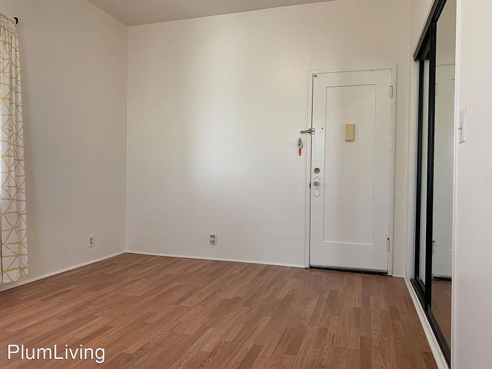 1st image of 1354 Carlton Dr APT 2