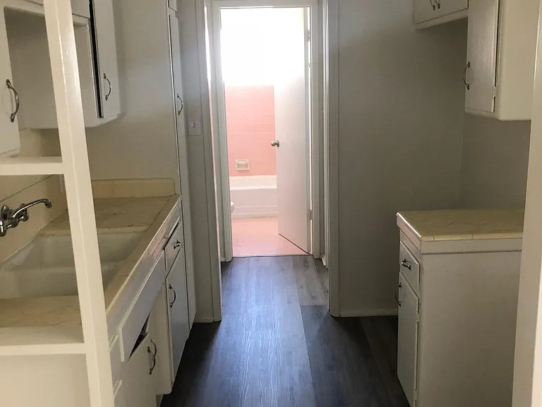696 Mira Monte Pl #6 — Photo 3