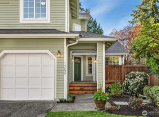 15899 Northup Way #54, Bellevue, WA 98008