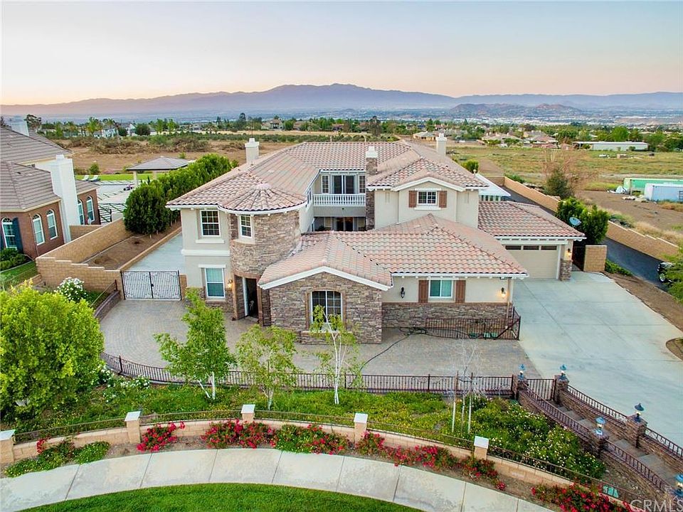 1st image of 1159 Maravilla Cir