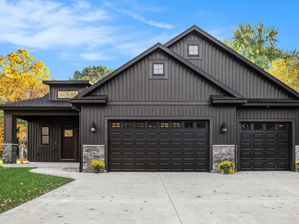 8060 Hunters Xing, Kalamazoo, MI 49009