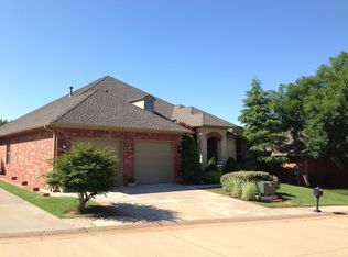 5904 Chestnut Ct, Edmond, OK 73025