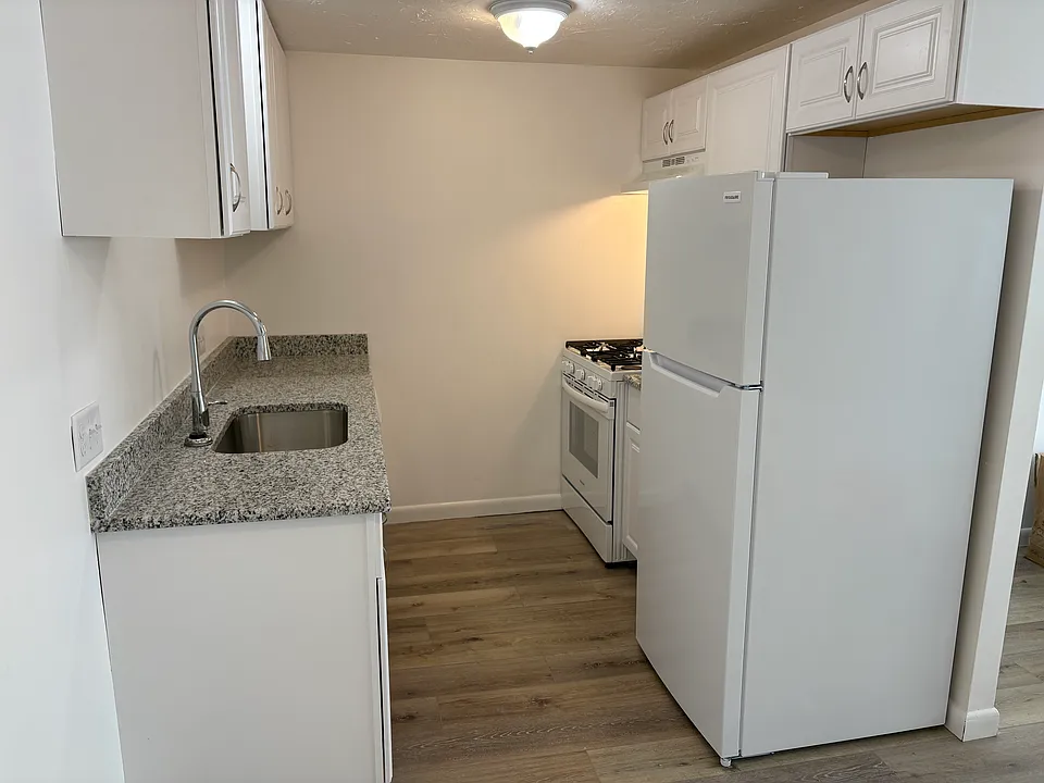 197 Division St #11