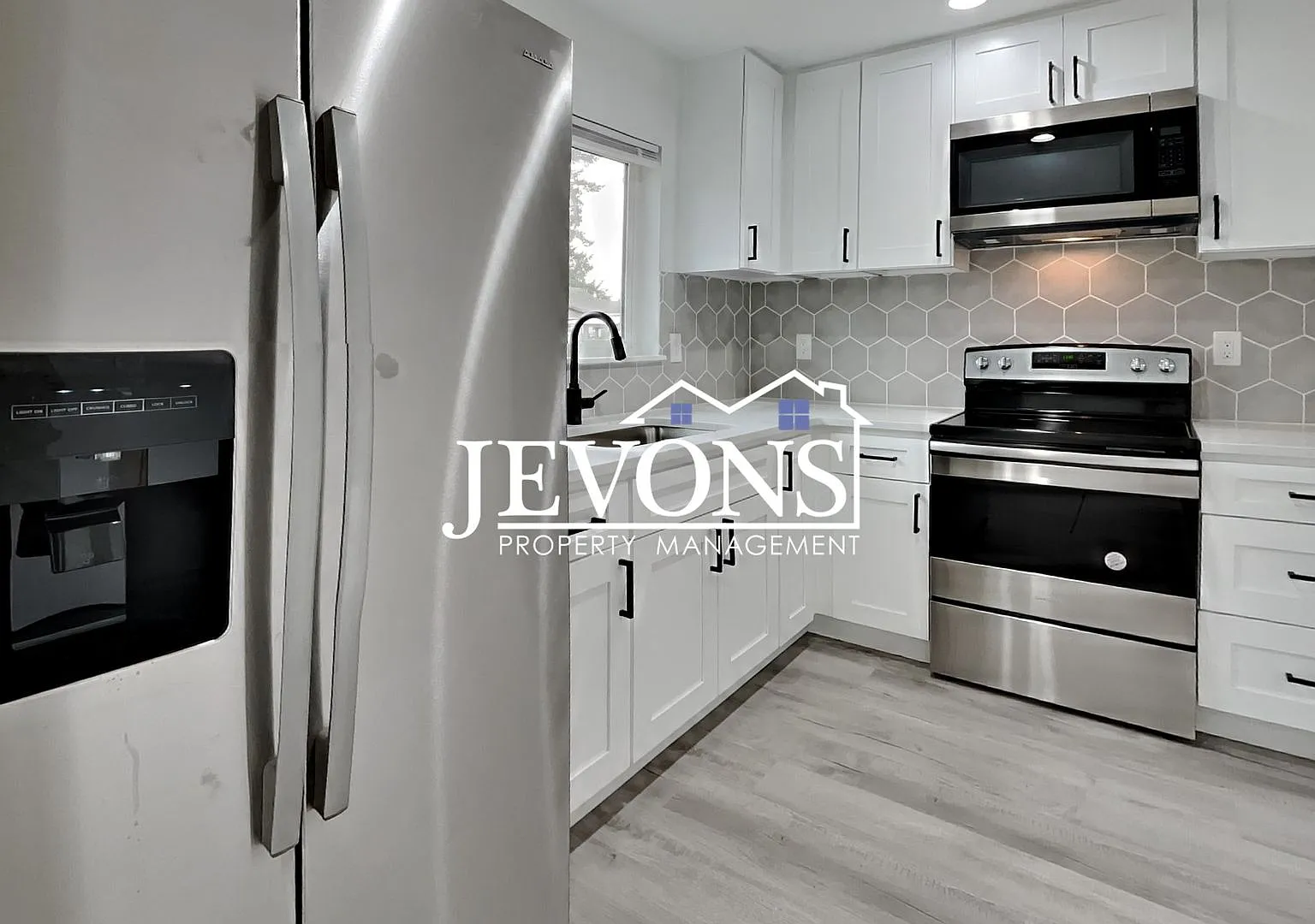 6114 N 49th St Tacoma, WA 98407 — Photo 1