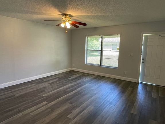 2nd image of 4895 Badger Ave #4895