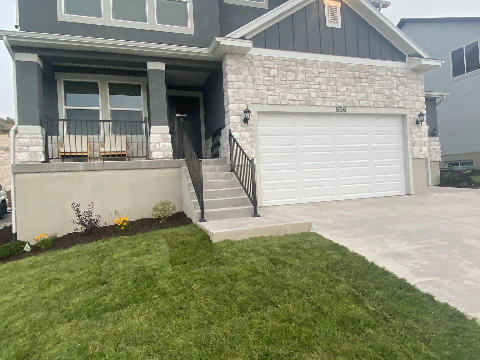 5 bed, 3.5 bath, 3900 sqft, $3,650 — Photo 2