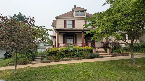 212 Chestnut Ave NE Photo 1 212 Chestnut Ave NE Photo 1