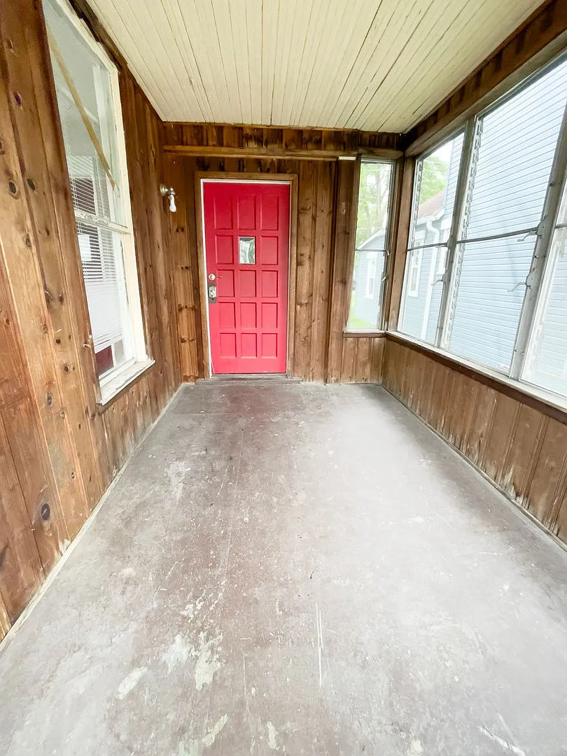 Preleasing For August! Close To Campus: Dishwasher And Washer/Dryer Included — Photo 4