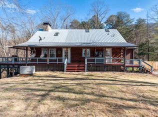 195 Deer Trl, Cleveland, GA 30528