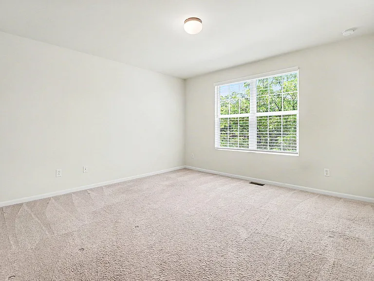 27902 Hopkins Dr — Photo 11